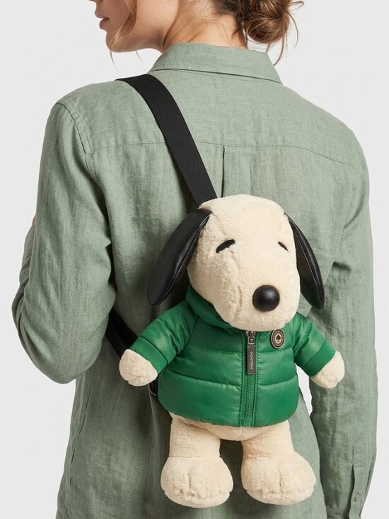 kate spade Handbags - Kate Spade Peanuts X KSNY Snoopy 3D Dog Crossbody